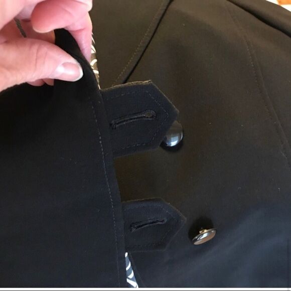 Tahari Arthur S Levine Black 2 Button Blazer Size 10 - Picture 3 of 5
